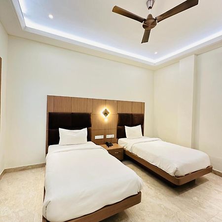 Hotel Lotus Inn Sirsa Exterior photo