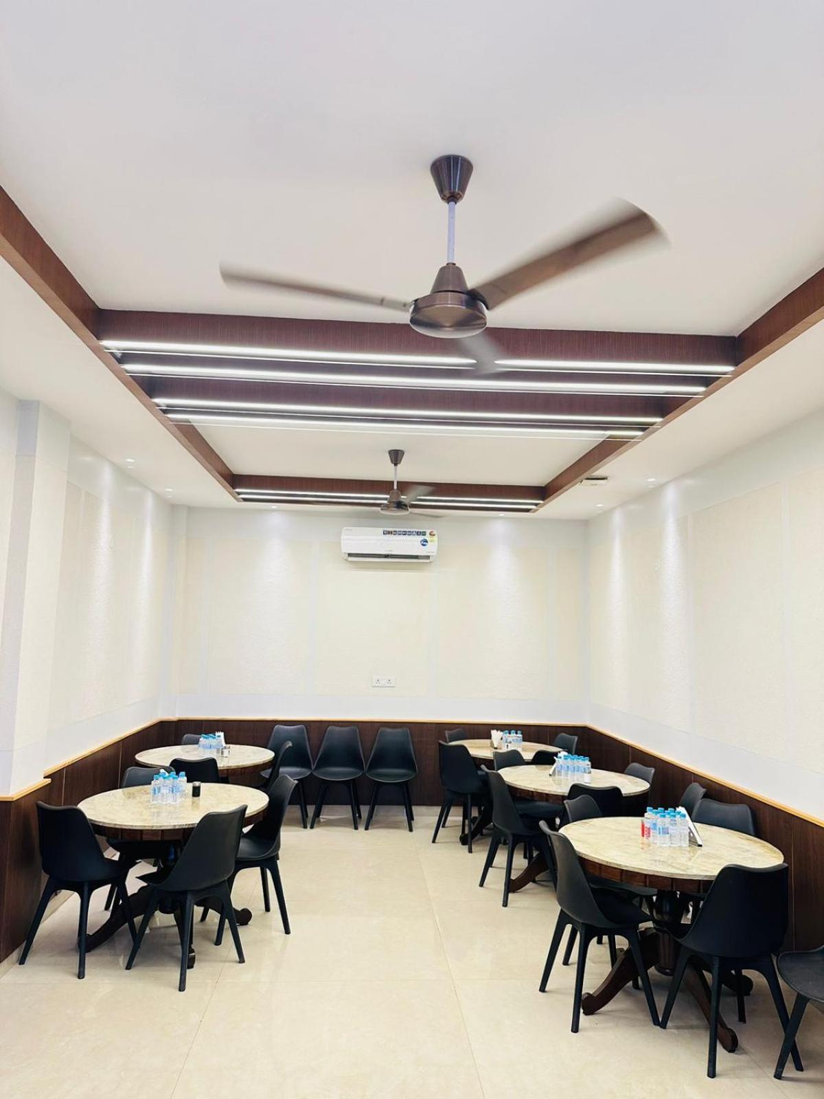 Hotel Lotus Inn Sirsa Exterior photo